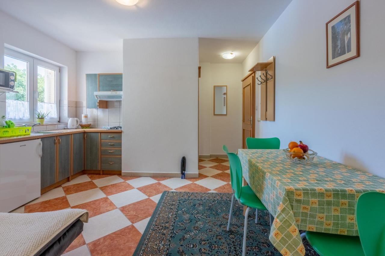 Apartmani Jaric Нови-Винодолски Экстерьер фото