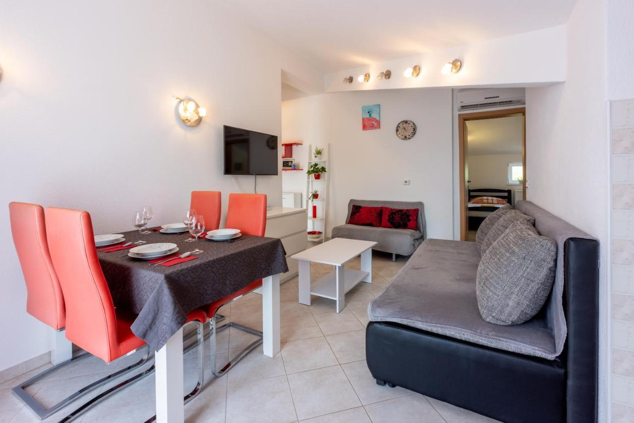 Apartmani Jaric Нови-Винодолски Экстерьер фото